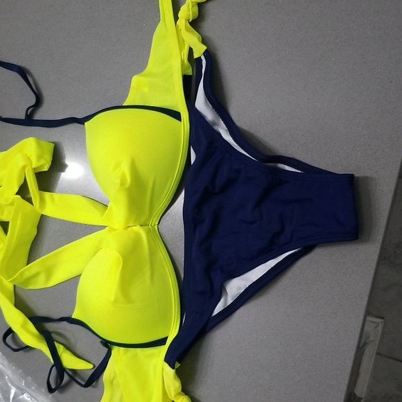 Yellow 2pc woman swimsuit Bikini - Picture 3 of 5